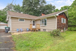 6457 White Birch St, East Stroudsburg, PA 18301