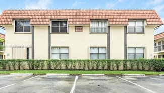 10070 NW 6th St Unit 202, Pembroke Pines, FL 33024