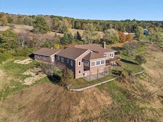 31 Eagle Ridge Dr, Lebanon, NH 03766