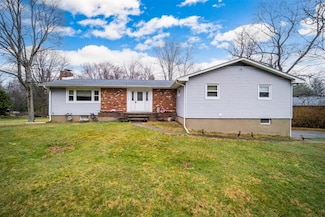 20 Provost Dr, Airmont, NY 10901