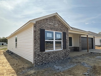 23 10 Point Ln, Ward, AR 72176