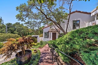 547 Monterey Dr, Aptos, CA 95003