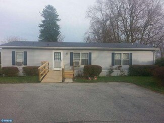 51 Londonderry Ct, Cochranville, PA 19330