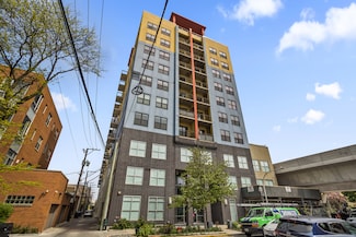 1122 W Catalpa Ave Unit 706, Chicago, IL 60640