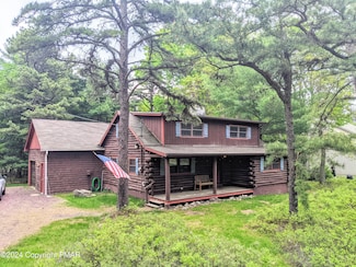 58 Hickory Rd, Lake Harmony, PA 18624