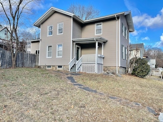 25 Pleasant St, Ansonia, CT 06401