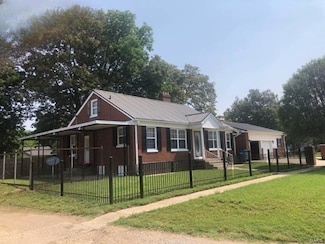 304 W Howard St, Malden, MO 63863