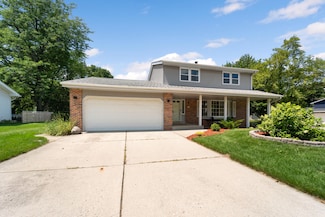 5115 Russell Ct E, Greendale, WI 53129