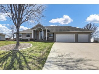 7124 Rolling View Dr, Saint Cloud, MN 56303