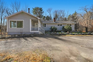 63 Main St, Atkinson, NH 03811