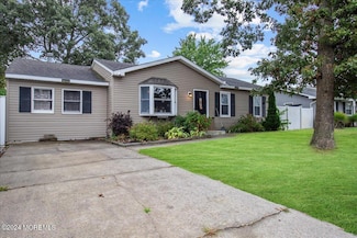 741 Clubhouse Dr, Forked River, NJ 08731