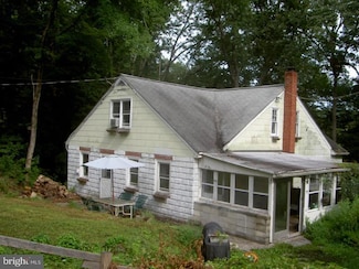 25 Kratz Rd, Perkiomenville, PA 18074