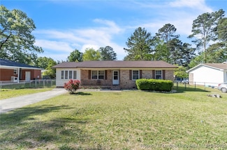 6347 Rockford Dr, Fayetteville, NC 28304