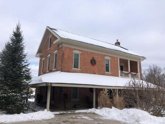 6975 Old Grange Rd, Slatington, PA 18080