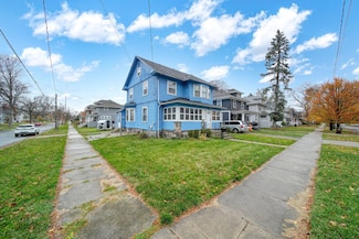 1040 Woodbridge St, Jackson, MI 49203