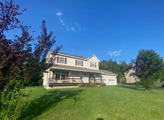 5 Elizabeth St, Saint Albans, VT 05478