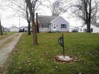 313 W Roe St, Ossian, IN 46777