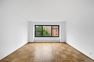 21-41 34th Ave Unit 7B, Astoria, NY 11106