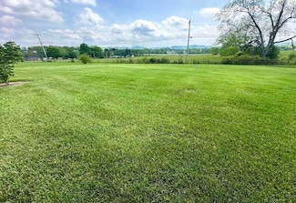 1312 Vineyard Ct, Berea, KY 40403
