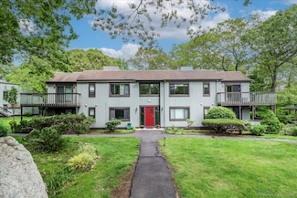 28D Harbour Village, Branford, CT 06405