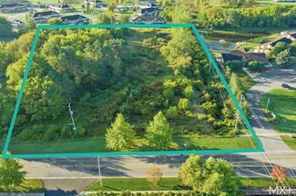 568 W Randall St, Coopersville, MI 49404