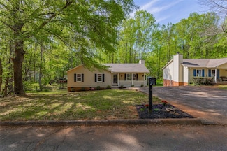 1012 Ken's Place, Taylors, SC 29687