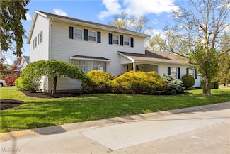 217 1st St, Huron, OH 44839