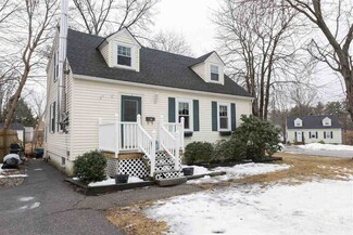 5 Hobbs Cir, Eliot, ME 03903