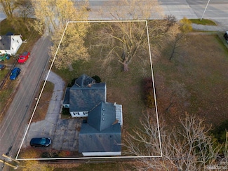 37433 Beechwood St, Westland, MI 48185