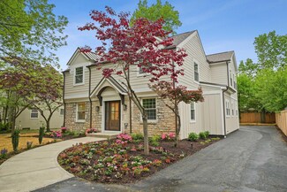 1884 W Lane Ave, Columbus, OH 43221