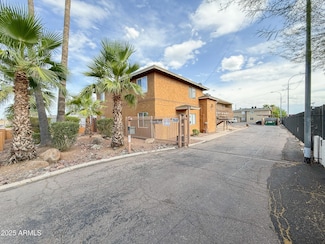 2537 W Georgia Ave Unit 17, Phoenix, AZ 85017