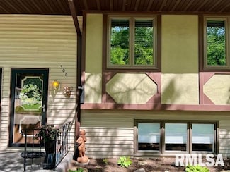 308 22nd Ave, Camanche, IA 52730