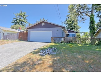 935 Fenwick Ave, Coos Bay, OR 97420