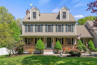 85 Hemlock Ln, Halifax, MA 02338
