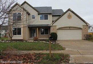 1669 Crestview Dr, Canton, MI 48188