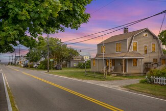 393 Maravista Ave, Teaticket, MA 02536