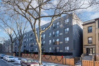 5411 N Winthrop Ave Unit 309, Chicago, IL 60640