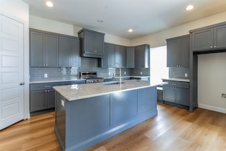 404 Templeton Dr, Fort Worth, TX 76107
