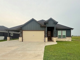 535 Longhorn Trail, Angleton, TX 77515