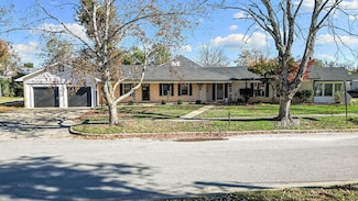 525 S 6th St, Rogers, AR 72756