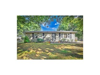 307 N Lee St, Buckner, MO 64016