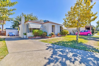 792 Grove Ave, Gustine, CA 95322