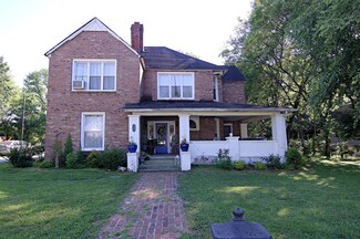 127 N Ewing St, Guthrie, KY 42234