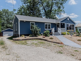 103 S Plum St, Princeton, IL 61356