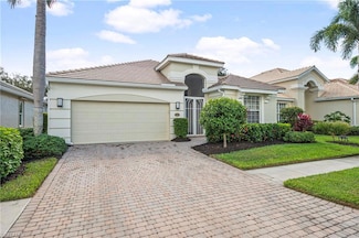 1742 Marsh Run, Naples, FL 34109
