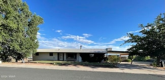 1210 W Greer Ave, Holbrook, AZ 86025