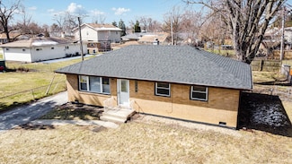 8228 Narragansett Ave, Burbank, IL 60459