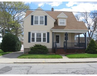 73 Moore St, Fall River, MA 02720