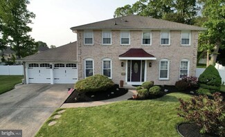 12 York Ct, Blackwood, NJ 08012