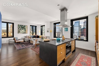 425 W 50th St Unit PHC, New York, NY 10019